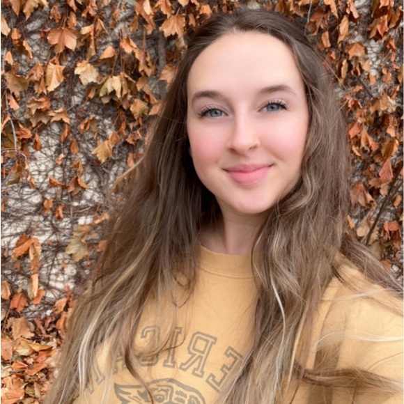 Meet your Posher, Haley - Picture 1 of 1